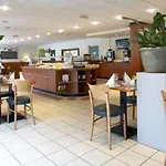 Campanile & Restaurant 3*