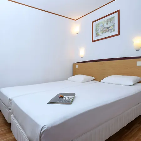 Campanile & Restaurant Otel 3*