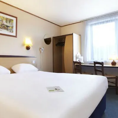 Campanile & Restaurant Hotell 3*