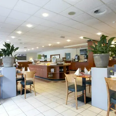 Campanile & Restaurant 3*