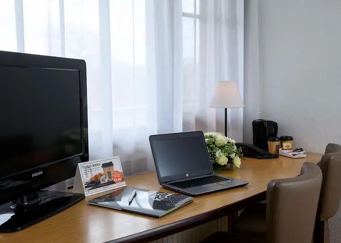 Отель Campanile & Restaurant 3*