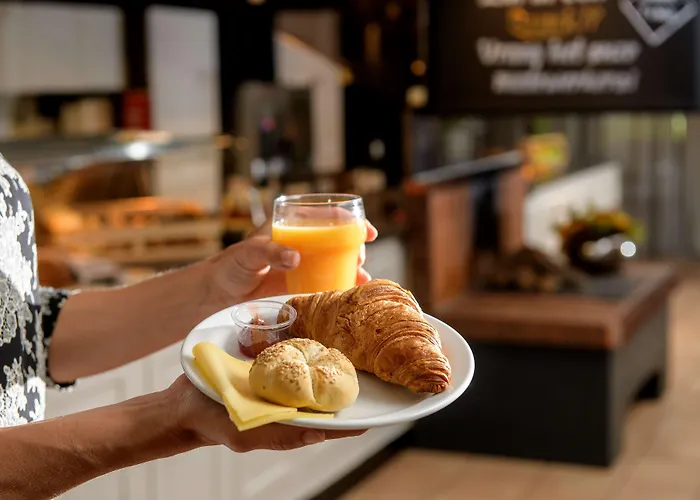 Отель Campanile & Restaurant 3*