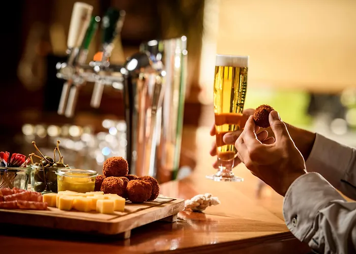 Campanile & Restaurant Отель