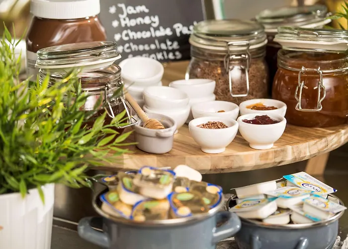 Campanile & Restaurant Отель 3*