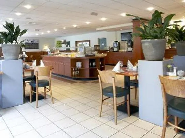 Campanile & Restaurant 3*