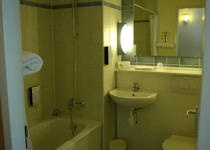 Campanile & Restaurant Отель 3*