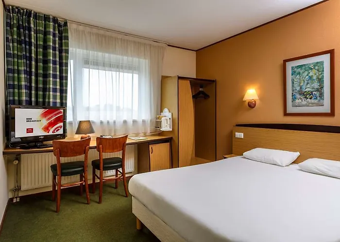 Campanile & Restaurant 3*