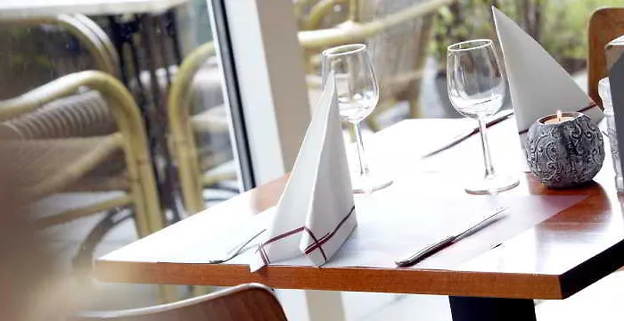 Campanile & Restaurant 3*