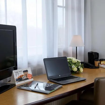 Hotel Campanile & Restaurant 3*