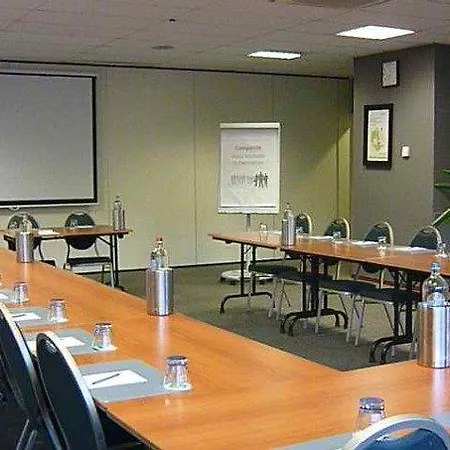 Hotel Campanile & Restaurant 3*