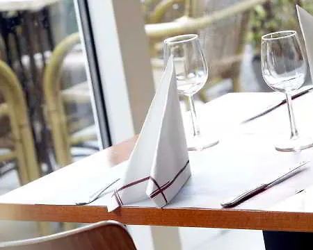 Campanile & Restaurant 3*